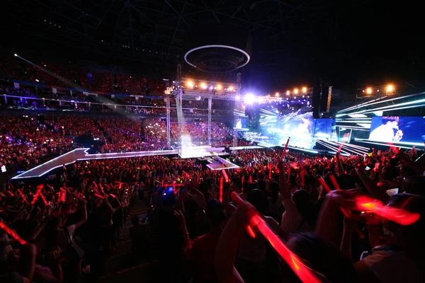 Weergave Van Concertzaal Het Rood Tijdens Een Concert Tvxq Dong — Stockfoto