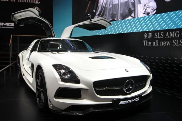 メルセデス ベンツのすべての新しい Sls Amg 展示中に見られます 北京国際自動車展覧会として知られている自動中国 2014 中国の北京で 2014 — ストック写真