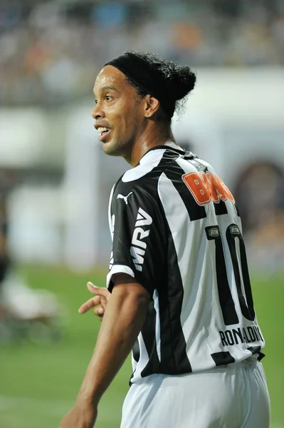 Starul Brazilian Fotbal Ronaldinho Din Atletico Mineiro Vorbește Colegii Săi — Fotografie, imagine de stoc