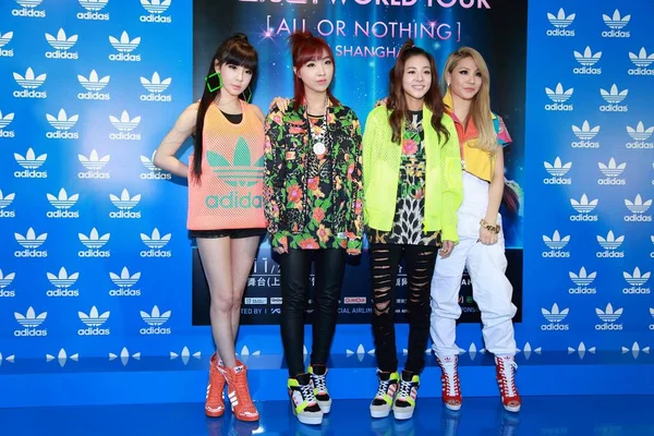 Esquerda Bom Minzy Dara Grupo Feminino Sul Coreano 2Ne1 Posam — Fotografia de Stock