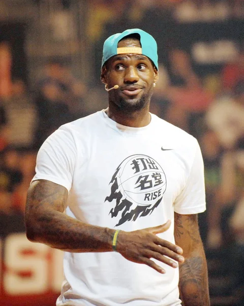 Nba Superstjärnan Lebron James Talar Fläkt Möte Rise 2014 Lebron — Stockfoto