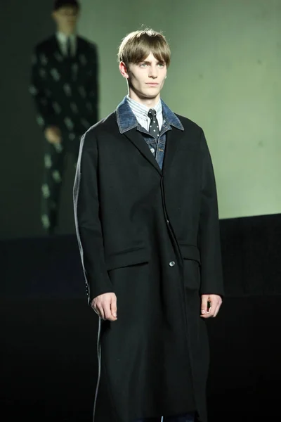ディオール オム冬 2014 コレクションのファッションショー 上海で 2014 — ストック写真