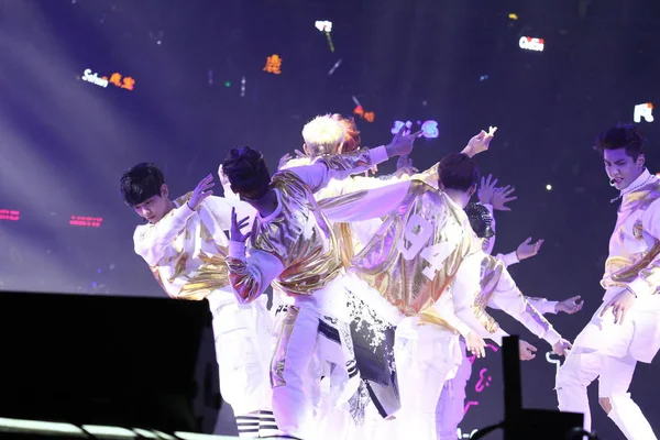 Grupo Pop Sul Coreano Chinês Exo Realiza Durante Concerto Estrelas — Fotografia de Stock