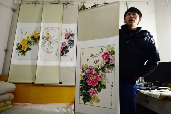 Китайський Художник Інвалідів Чжан Qihui Який Втратив Свою Ліву Руку — стокове фото