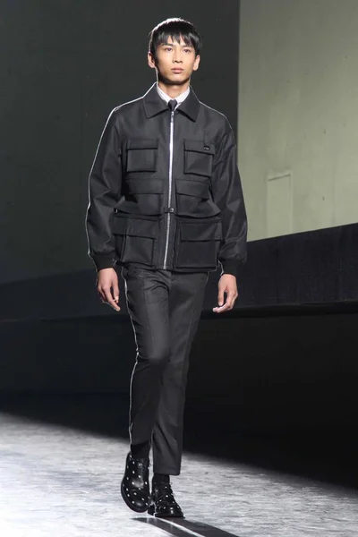Dior Homme Zima 2014 Kolekcja Fashion Show Szanghaju Chiny Kwietnia — Zdjęcie stockowe