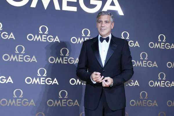 Acteur Américain George Clooney Pose Alors Arrive Fête Secrète Omega — Photo