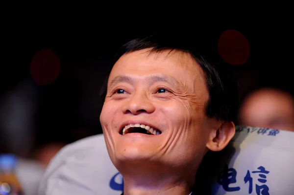Джек Yun Председатель Alibaba Group Смеется Над Первой Всемирной Конференцией — стоковое фото