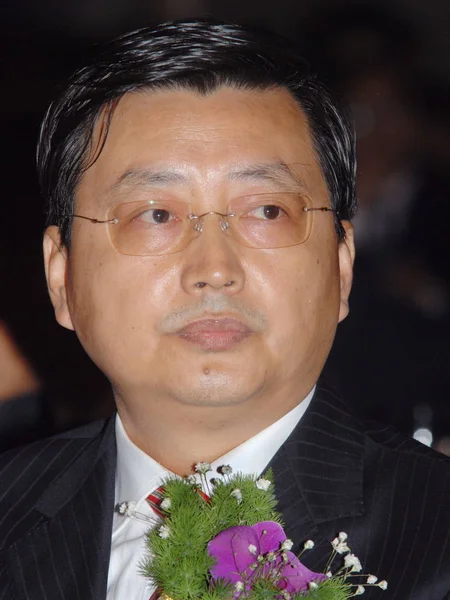 2008年4月16日 中国农业银行副行长杨坤出席阿贝嘉基金管理有限公司在中国上海举行的就职典礼 — 图库照片