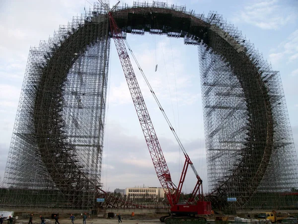 Grande Roue Ferris Sans Rayons Monde Construction Est Vue Dans — Photo