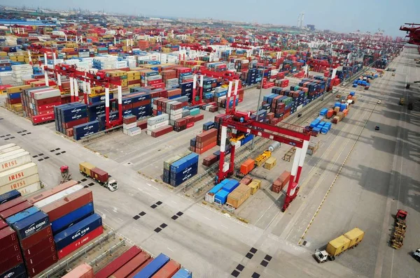 Containerstapel Auf Einem Containerterminal Hafen Von Qingdao Der Stadt Qingdao — Stockfoto