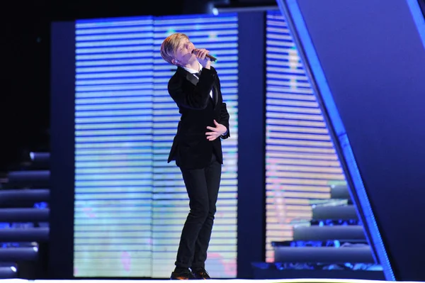 English Singer Ronan Parke Performs Cctv 2013 New Year Gala — Stock Photo, Image