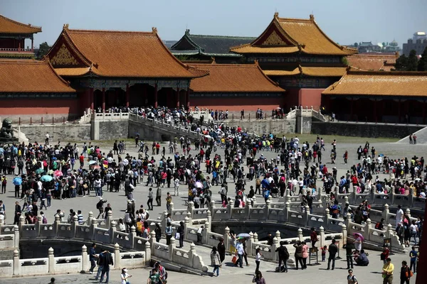 Туристи Товпляться Забороненого Міста Під Час Травневі Свята Пекіні Китай — стокове фото