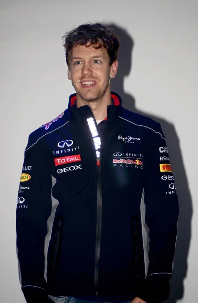 Der Deutsche Rennfahrer Sebastian Vettel Von Red Bull Racing Posiert — Stockfoto