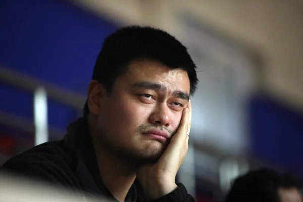 Pensionerad Kinesiska Basket Superstar Yao Ming Klockor Runda Matchen Mellan — Stockfoto