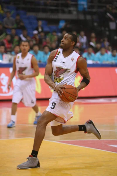 Tracy Mcgrady Qingdao Eagles Front Drives Basket Shanxi Brave Dragons — 图库照片