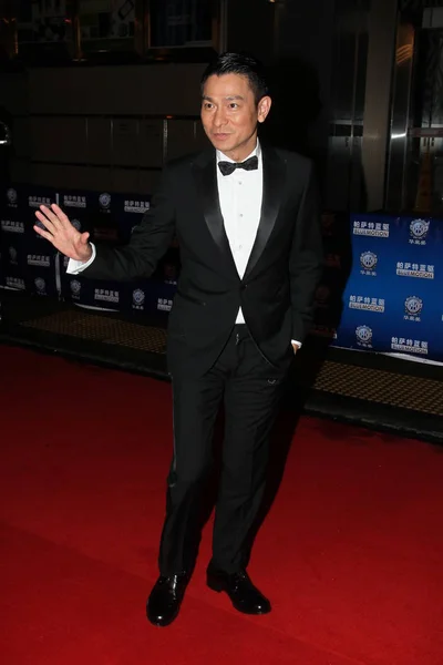 2013年4月10日 香港演员刘德华在中国香港华鼎颁奖典礼上走上红地毯 — 图库照片