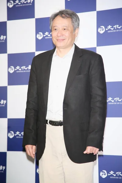 Tajwańska Reżyser Ang Lee Stwarza Podczas Konferencji Prasowej Tajpej Tajwan — Zdjęcie stockowe