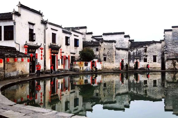 2013年3月16日 中国东部安徽省黄山市易县 传统建筑被列入世界文化遗产的西地村景观 — 图库照片