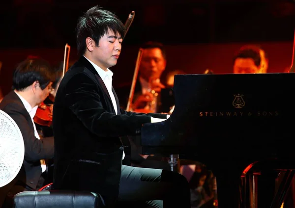 Pianista Chino Langlang Actúa Durante Concierto Año Nuevo Wuhu Provincia —  Fotos de Stock