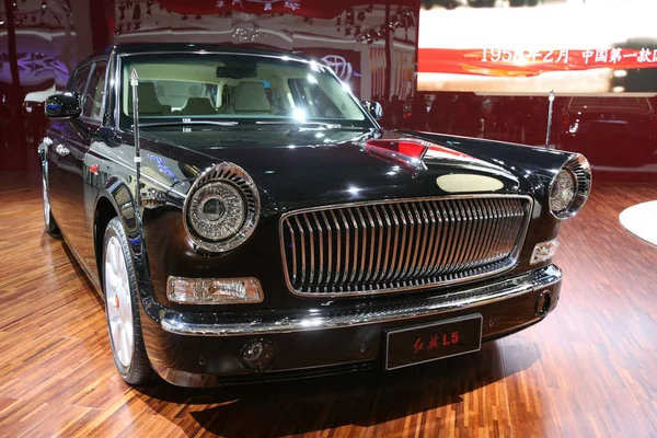 Hongqi Jest Wyświetlany Stoisku Hongqi Podczas Shanghai International Automobile Industry — Zdjęcie stockowe