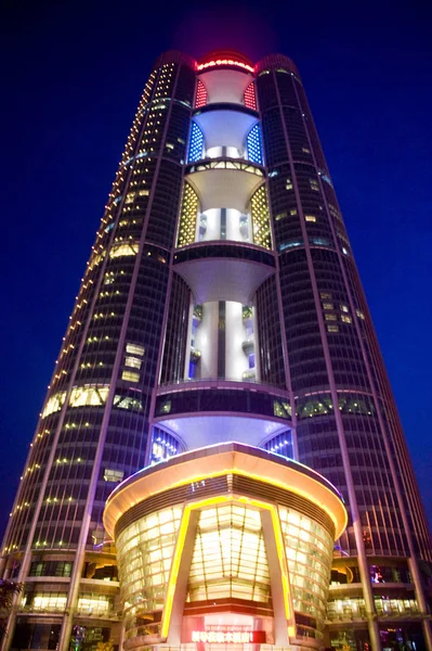 Widok Nocny Oświetlony 328 Metrowy Wysoki Longxi International Hotel Huaxi — Zdjęcie stockowe
