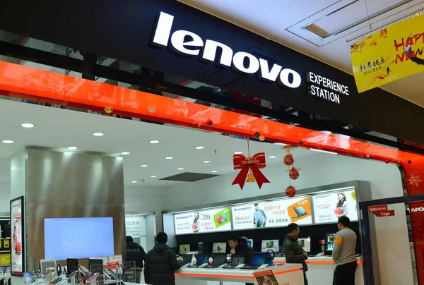 Kunder Besöker Lenovo Butik Hangzhou City East Chinas Zhejiang Provinsen — Stockfoto