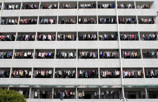 Des Vêtements Travailleurs Migrants Chinois Sont Suspendus Pour Avoir Été — Photo