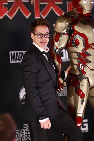 Actor Estadounidense Robert Downey Posa Durante Estreno Nueva Película Iron — Foto de Stock