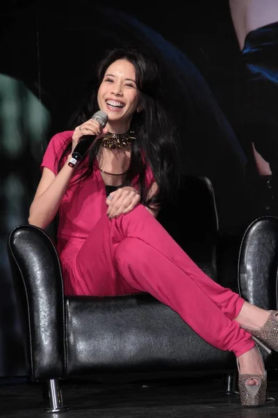 Hong Kong Singer Karen Mok Laughs Press Conference Her New — Stockfoto