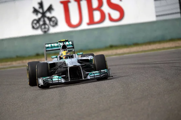 Pilota Britannico Lewis Hamilton Della Mercedes Gareggia Durante Sessione Qualifica — Foto Stock