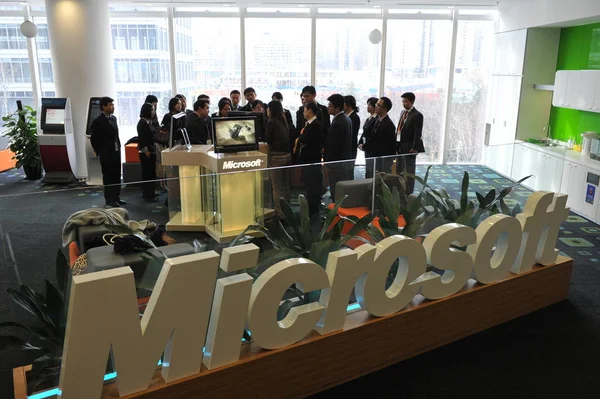 Funcionários Chineses Têm Uma Reunião Sede Microsoft Pequim China Dezembro — Fotografia de Stock