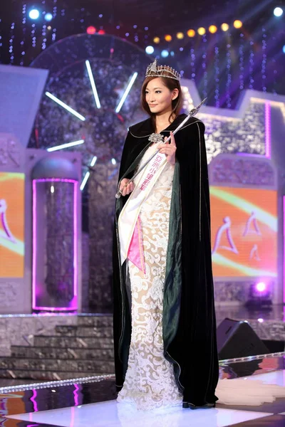 Winner Amy Chen Hong Kong Poses Award Ceremony 2012 Atv — Stock Photo, Image