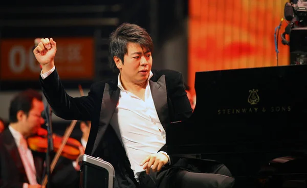 Chinese Pianist Google Presteert Tijdens Zijn Nieuwjaarsconcert Nanjing Zuidoosten Van — Stockfoto