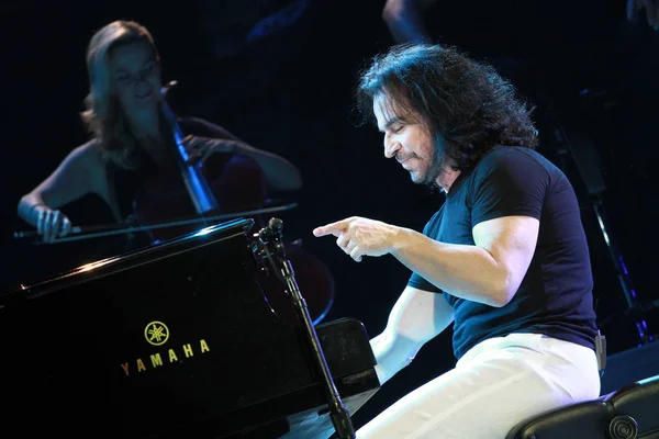 Músico Grego Yiannis Hrysomallis Chrysomallis Conhecido Como Yanni Apresenta Durante — Fotografia de Stock