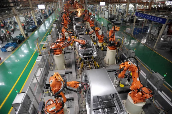 File Robotter Svejse Emgrand Biler Samlebåndet Auto Plante Geely Hangzhou - Stock-foto