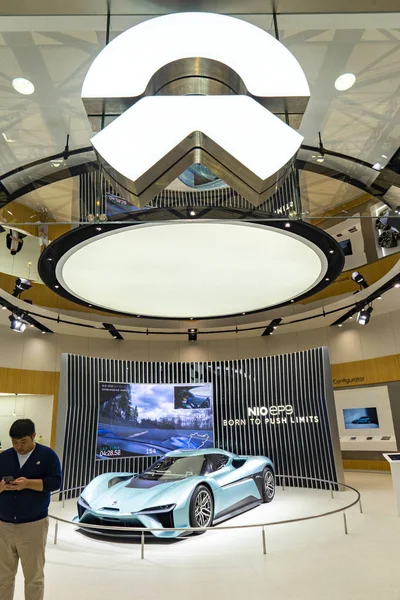 Pessoas Visitam Estande Nio Durante Exposição Automotiva Internacional Shanghai Pudong — Fotografia de Stock