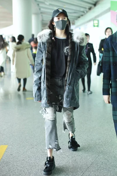 Chinese Actress Guan Xiaotong Arrives Beijing Capital International Airport Departure — Stock Photo, Image