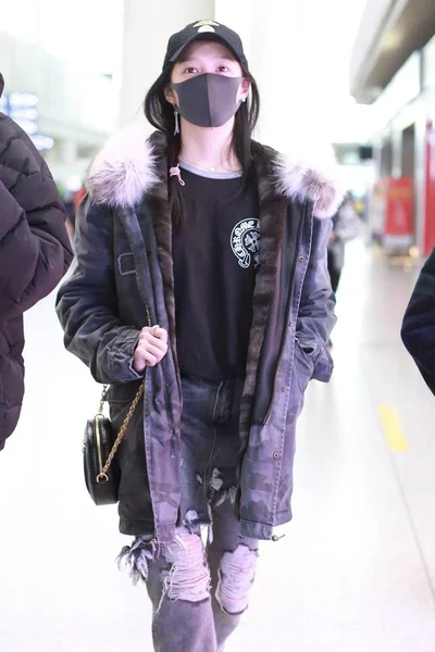 Chinese Actress Guan Xiaotong Arrives Beijing Capital International Airport Departure — Stock Photo, Image