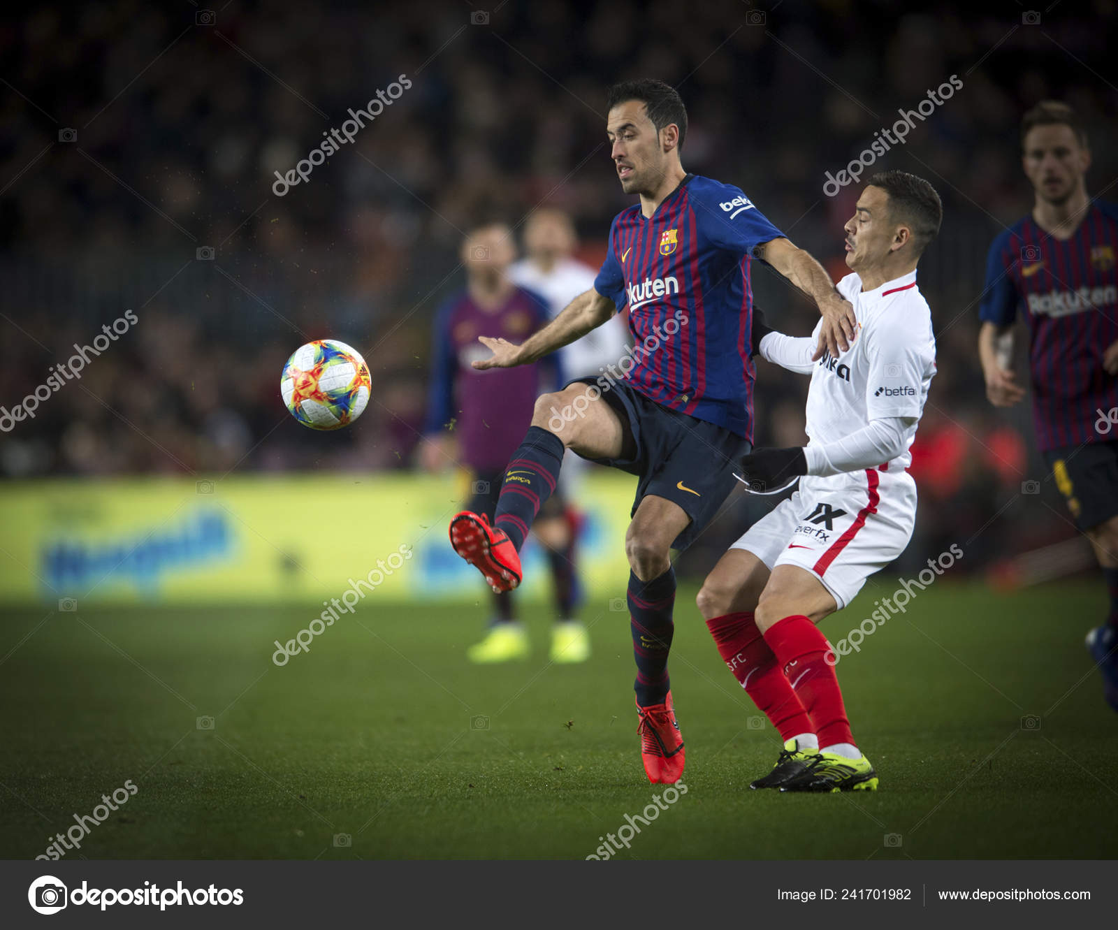 Sergio Busquets Barcelona Left Challenges Roque Mesa Sevilla Second Match Stock Editorial Photo C Chinaimages