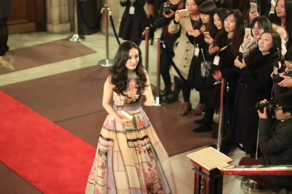 Chińska Aktorka Yang Przybywa Czerwonym Dywanie Ceremonię China International Film — Zdjęcie stockowe