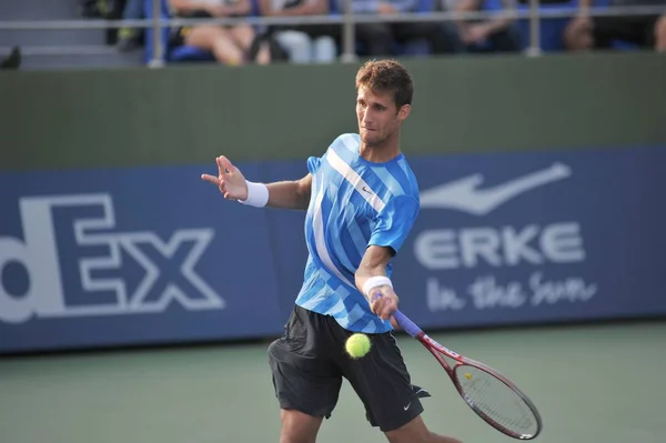 Martin Klizan Della Slovacchia Torna Colpo David Ferrer Della Spagna — Foto Stock