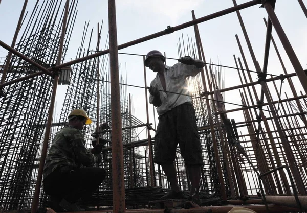 Chińskich Pracowników Migrujących Pracy Terenie Budowy Projektu Nieruchomości Zaozhuang City — Zdjęcie stockowe