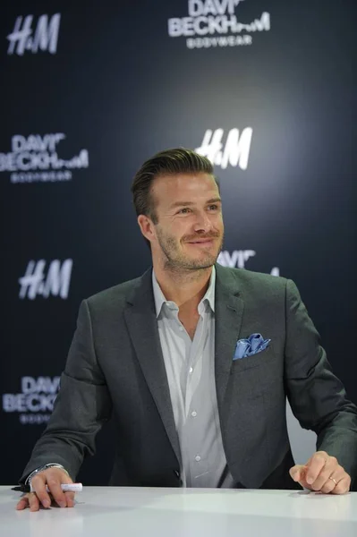 Bintang Sepak Bola Inggris David Beckham Tersenyum Selama Acara Promosi — Stok Foto