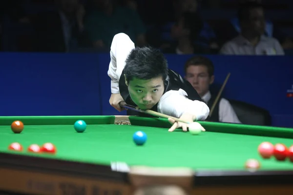 Ding Junhui China Juega Tiro Contra Jack Lisowski Inglaterra Durante — Foto de Stock