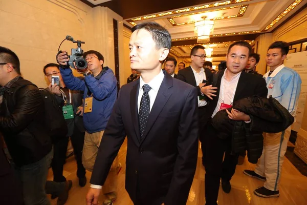 2014年11月19日 阿里巴巴集团 Alibaba Group 董事长杰克 Jack Yun 在浙江省乌镇出席首届世界互联网大会 Wuzhen Summit — 图库照片