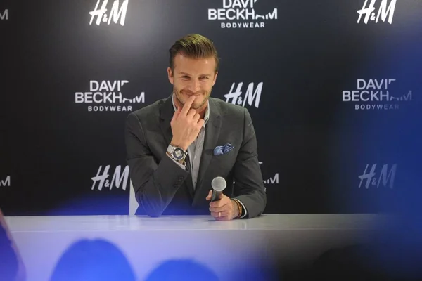 Bintang Sepak Bola Inggris David Beckham Tersenyum Selama Acara Promosi — Stok Foto