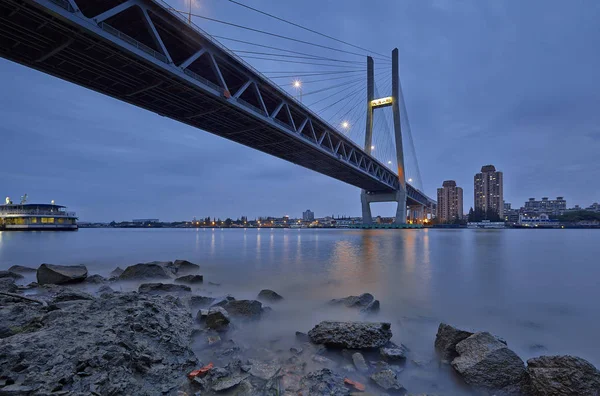 Vista Nocturna Del Puente Minpu Sobre Río Huangpu Shanghai China — Foto de Stock