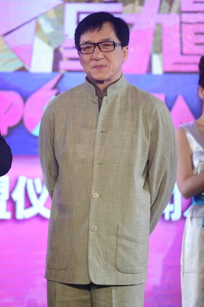 Ηθοποιός Χονγκ Κονγκ Jackie Chan Αντιδρά Κατά Διάρκεια Συνέντευξης Τύπου — Φωτογραφία Αρχείου