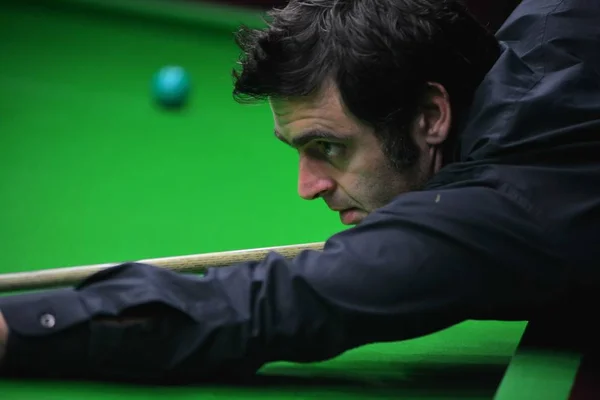 Jugador Billar Inglés Ronnie Sullivan Juega Una Oportunidad Contra Estrella — Foto de Stock