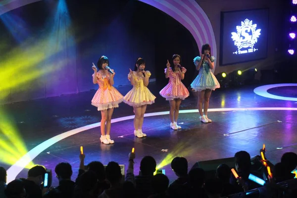 Μέλη Του Idol Ομάδας Snh48 Μια Αδελφή Ομάδα Ποπ Κορίτσι — Φωτογραφία Αρχείου